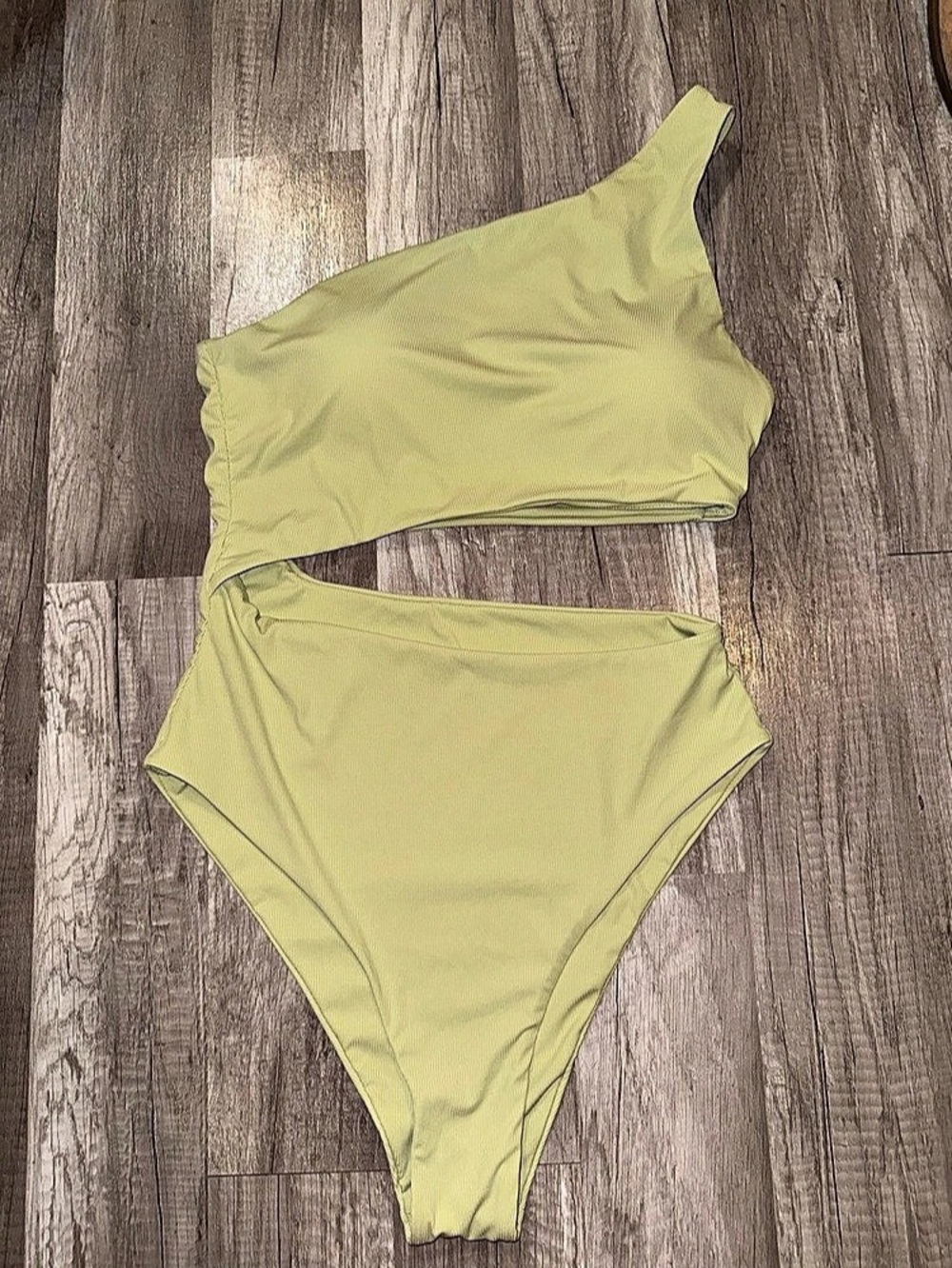 KIRAGAPAS Green Crop Top Set Size Medium Like New